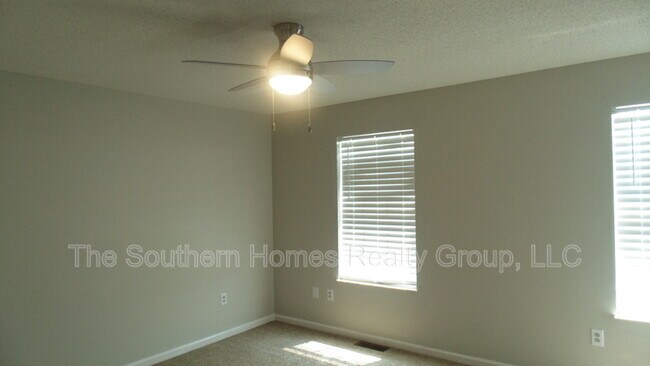 Building Photo - 3059 Lee Hwy