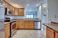 Building Photo - Beautiful Prairie Fields Townhouse — 3 Bed / 2.5 Bath + Loft