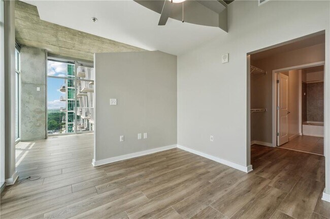 Building Photo - 250 Pharr Rd NE