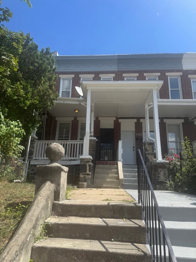 Building Photo - 1705 Ashburton St