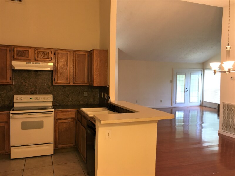 Building Photo - 12704 Hollandale Dr