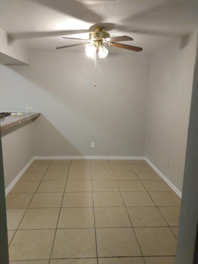 Building Photo - 4410 Nicholini St