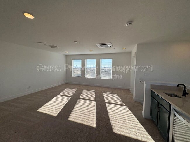 Building Photo - 2657 W 68th Pl