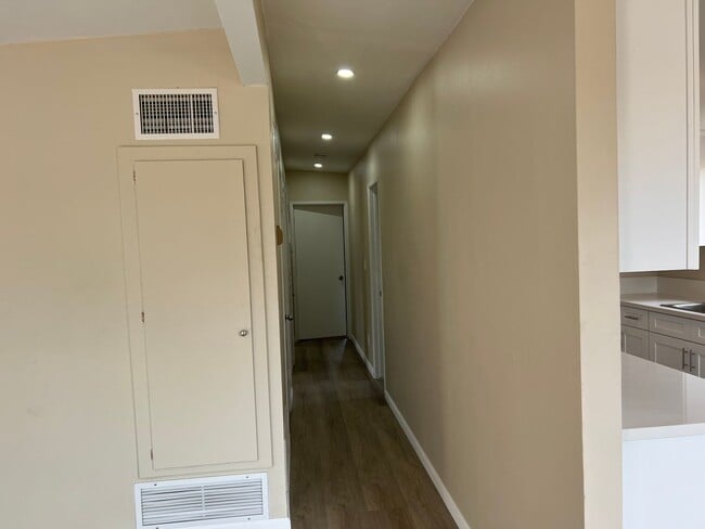 Building Photo - Updated 3BR/2BA home w/yard and garage in ...