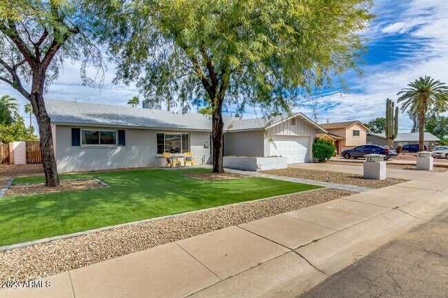 Building Photo - 8420 E Citrus Way