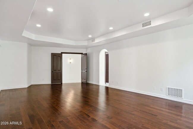 Building Photo - 8303 N 61st Pl