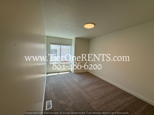 Building Photo - NO DEPOSIT option available for qualified renters with Obligo