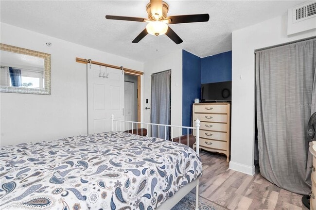 Building Photo - 3315 58th Ave S