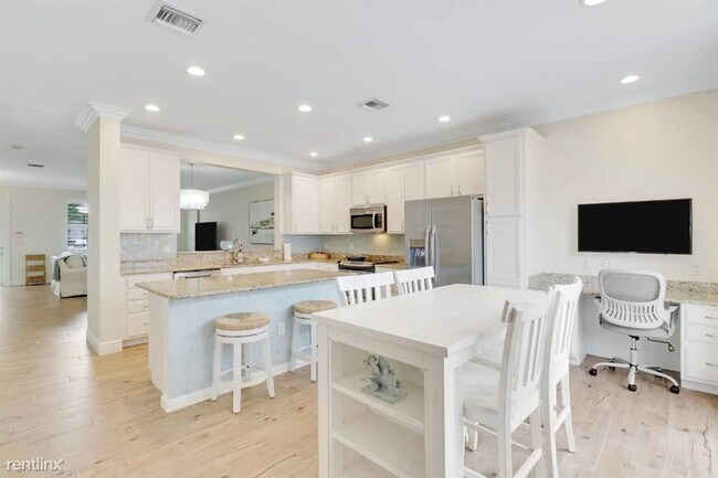 Building Photo - 3 br, 2.5 bath House - 1379 Ramsey Way