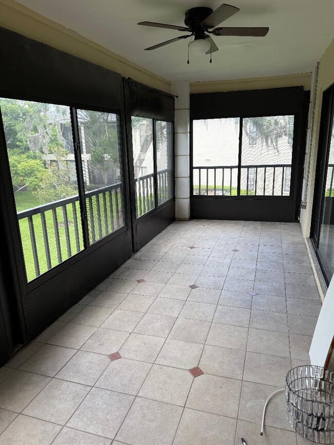Building Photo - 13048 Village Chase Cir