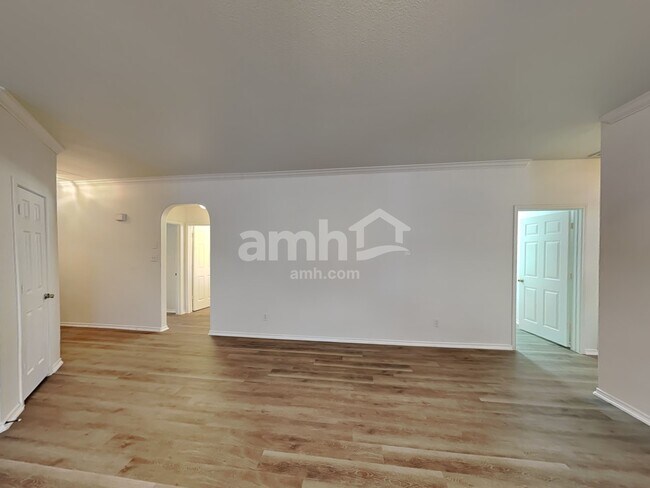 Building Photo - 11039 Arabian Palm