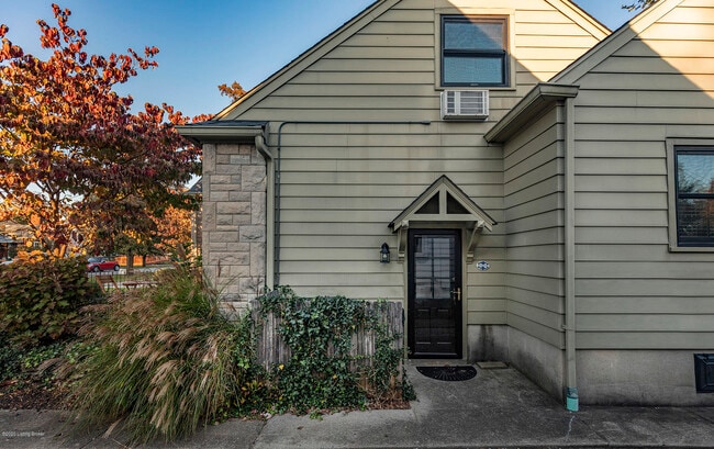 Building Photo - 4306 Briarwood Rd