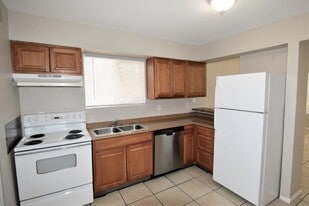 Building Photo - 2426 E Waltann Ln