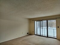 Building Photo - 19 Mendrey Ct