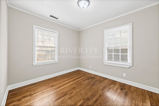 Building Photo - 1156 Brower St