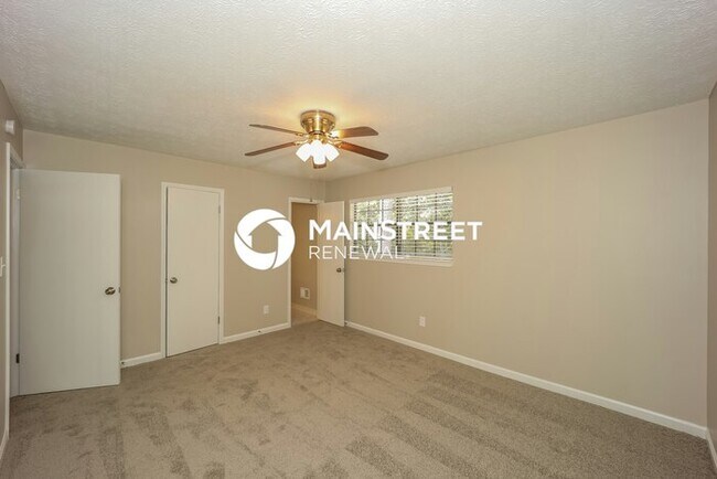 Building Photo - 4 Bedroom Pet-Friendly Home in MORROW, GA with Main Street Renewal