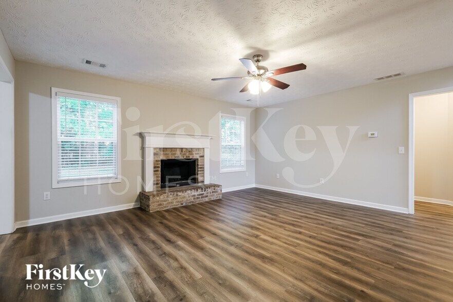 Building Photo - 562 Rachel View Ct