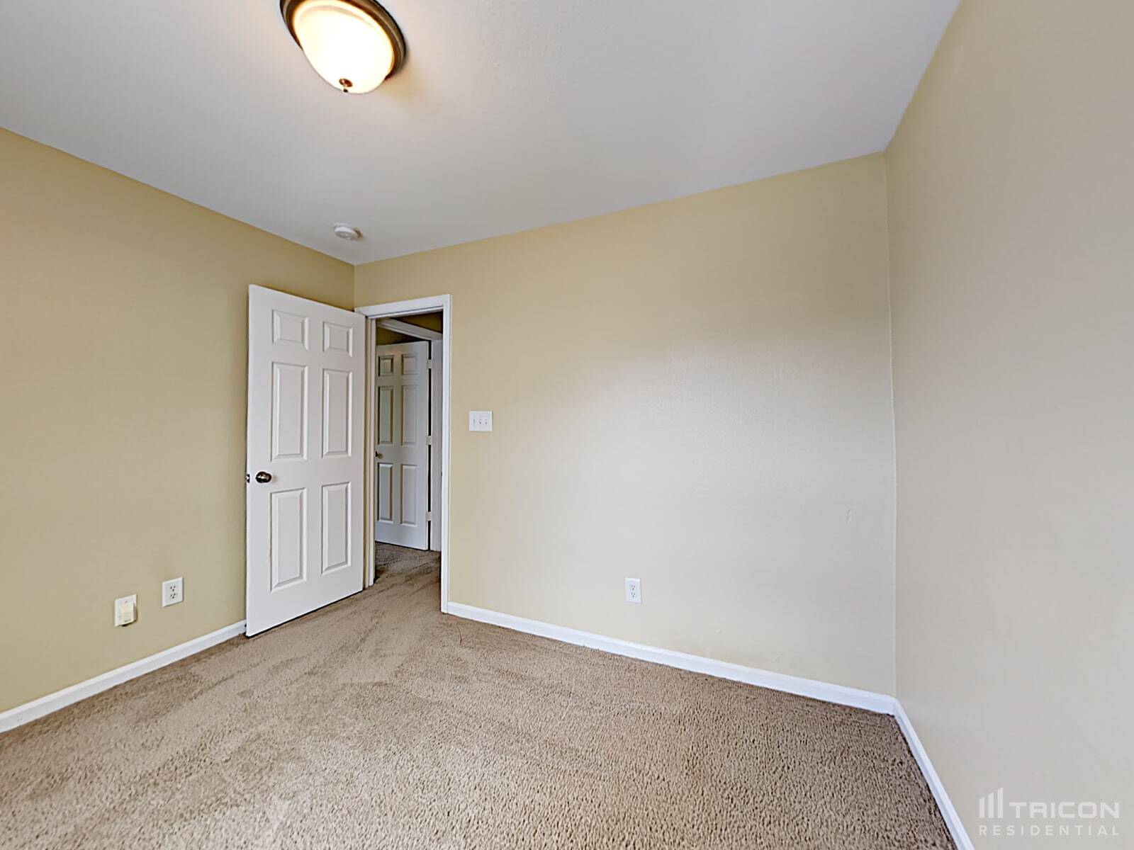 Building Photo - 6211 Whispering Brook Ct