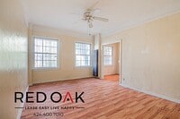 Building Photo - 607 1/4 S Dunsmuir Ave-101