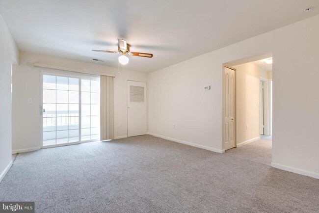 Building Photo - 8399 Montgomery Run Rd