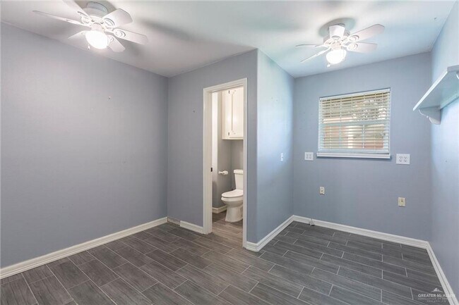 Building Photo - 1608 Merlin Dr