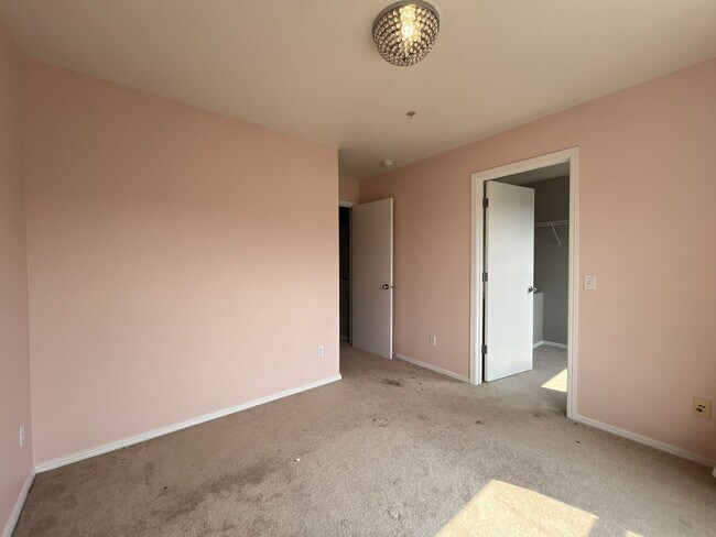 Building Photo - 2677 NW Preston Ct