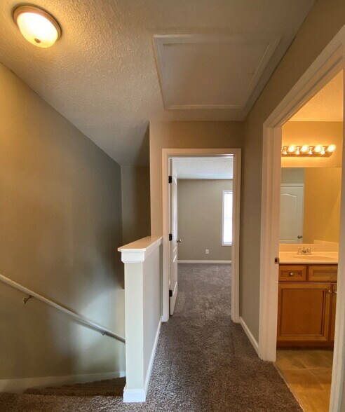 Building Photo - 541B PATRIOT PARK CT, CLARKSVILLE, TN 37042
