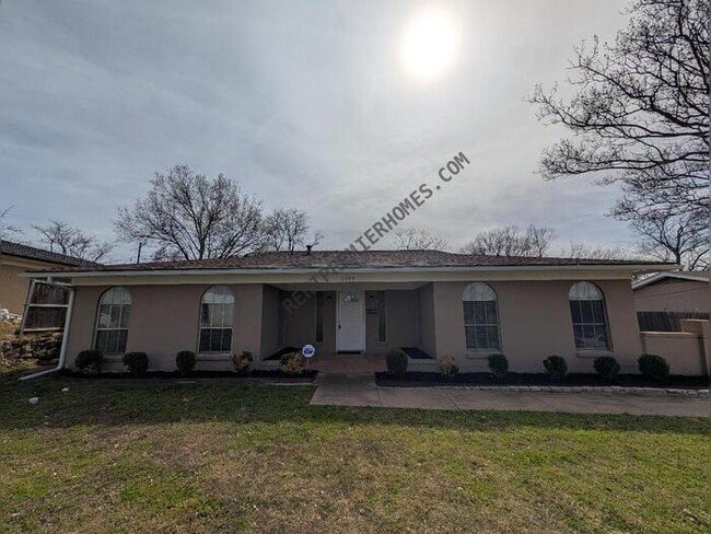 Building Photo - 2009 Ming Dr