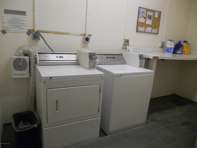 Building Photo - 870 N Cocoa Blvd