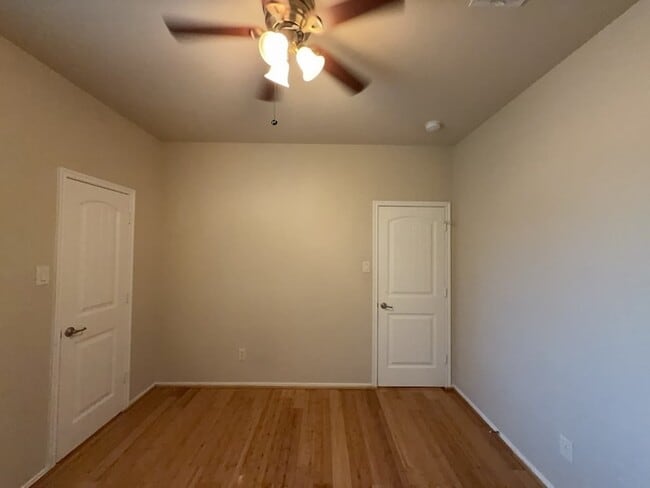 Building Photo - 2333 Cedarwood Dr