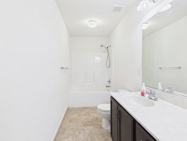 Building Photo - 3015 Chislet Dr