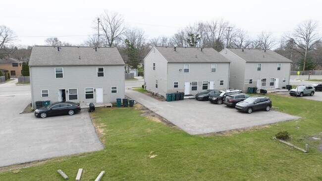 Building Photo - 923 Burcham Dr