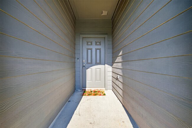 Building Photo - 20330 Tembec Dr