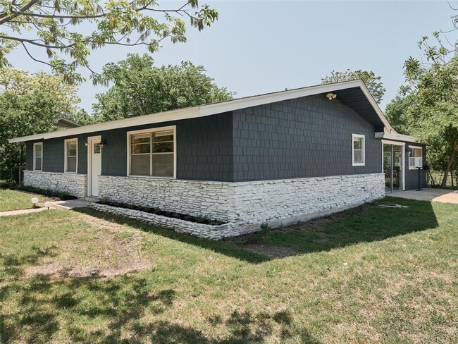 Building Photo - 7706 Delafield Ln