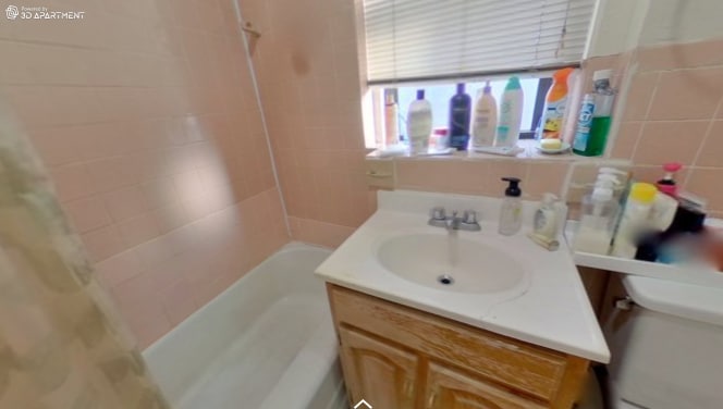 Building Photo - 70 Queensberry St