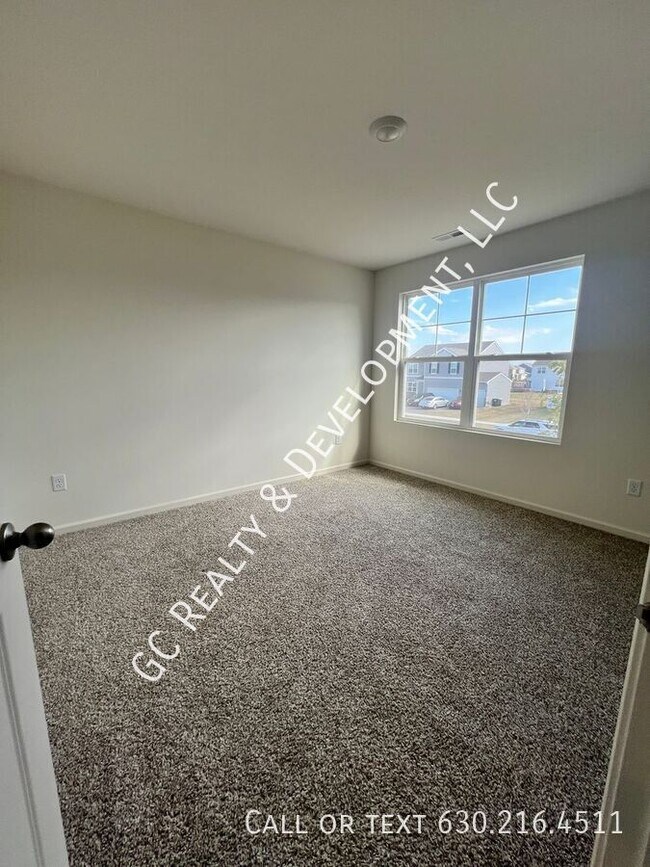 Building Photo - 3233 Lehman Crossing
