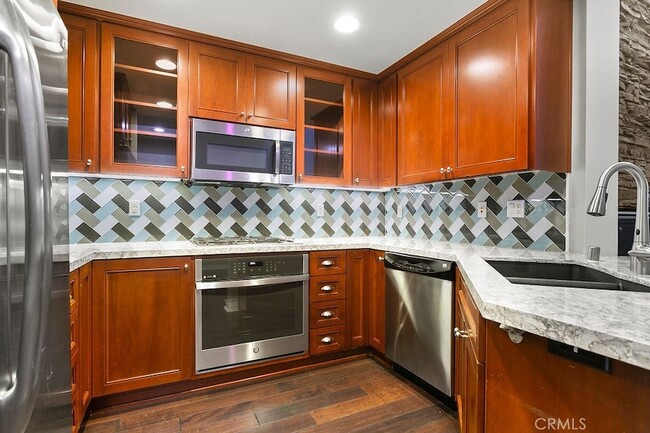 Building Photo - 84 Meridian Dr