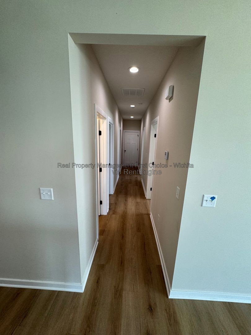 Building Photo - 12465 Blanford St