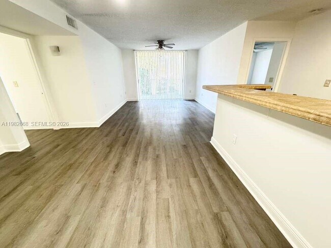 Building Photo - 1733 Village Blvd