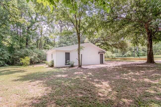 Building Photo - 3141 Old Houston Rd