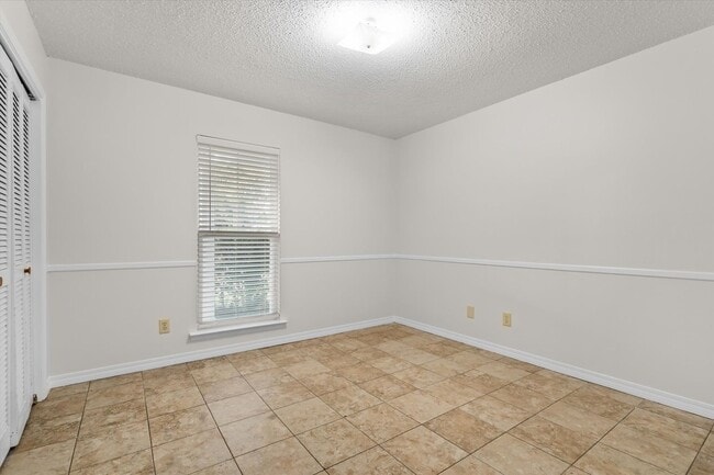 Building Photo - FAIRHOPE COMING SOON!