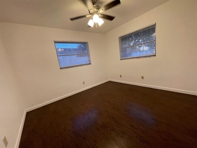 Building Photo - 471 Keene Park Dr E