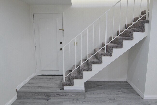 Building Photo - 4721 Kester Ave