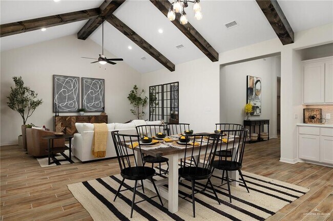 Building Photo - 33 E Silos Ave