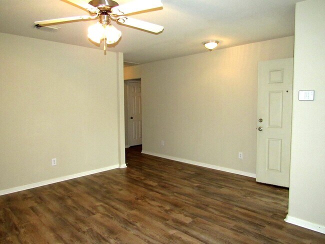 Building Photo - 21315 Bella Mountain Dr