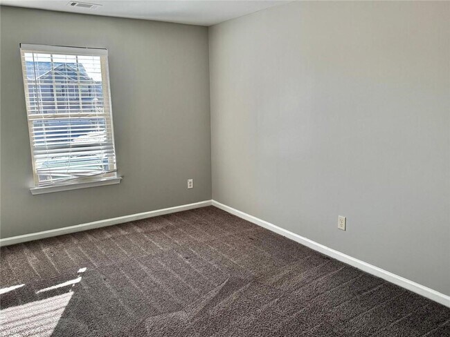 Building Photo - 2230 Village Trail Ct