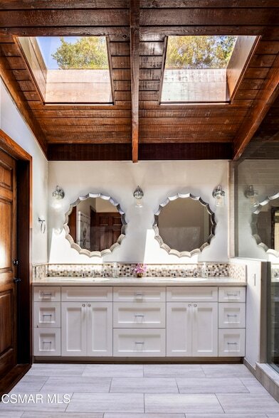 Building Photo - 4525 Rayburn St