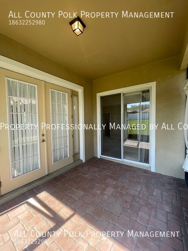 Building Photo - 1721 Altavista Cir