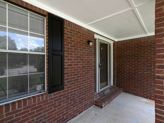 Building Photo - 3 Bedroom Single Family Home in Jonesboro