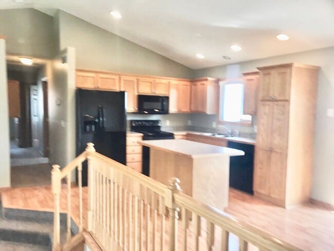 Building Photo - 804 Harrison Dr